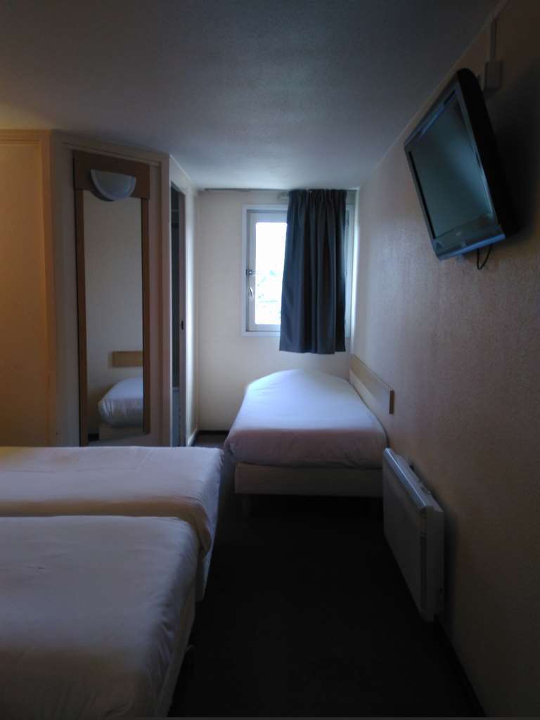 Campanile Livry-Gargan Hotel Szoba fotó
