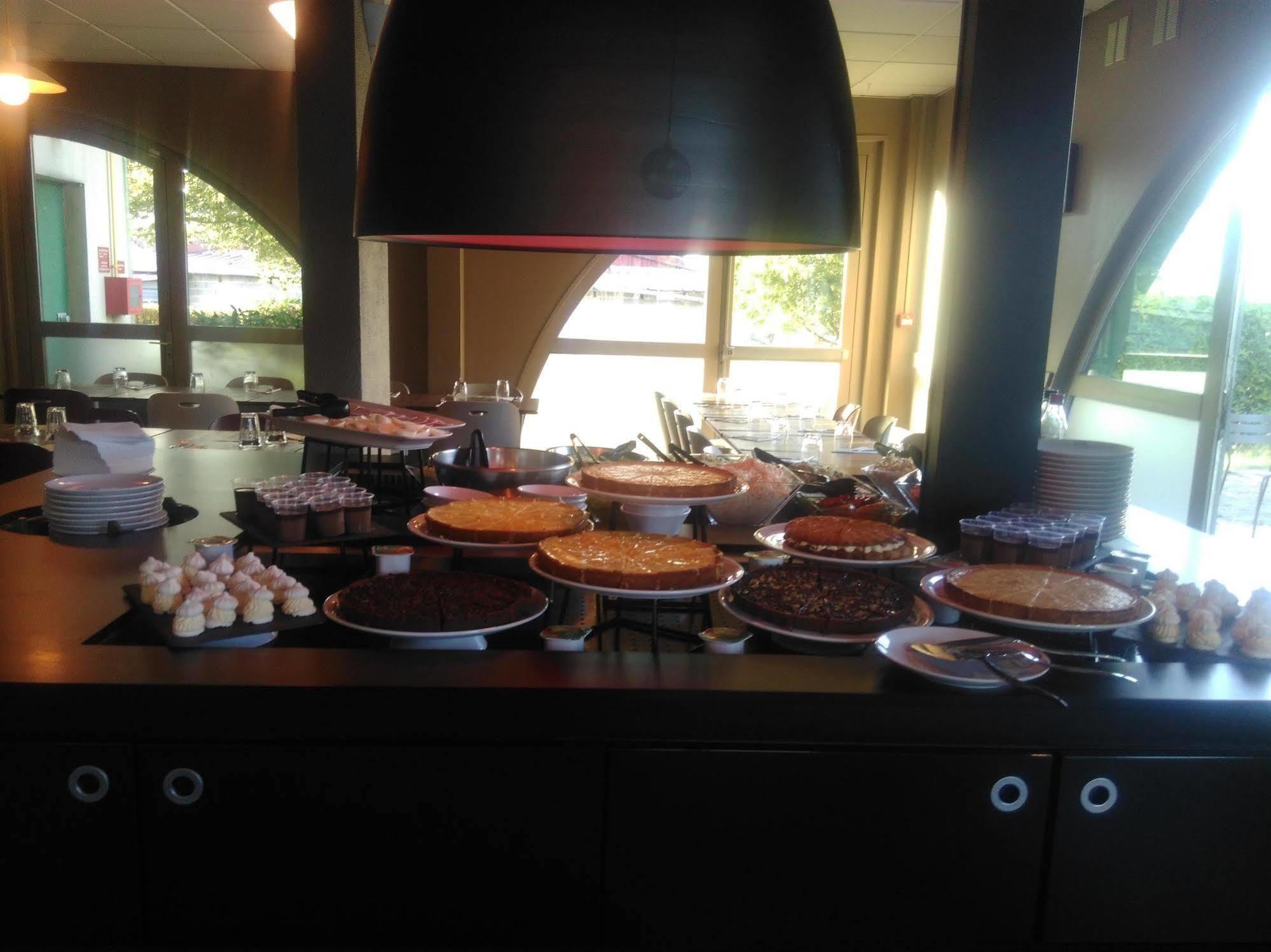 Campanile Livry-Gargan Hotel Kültér fotó